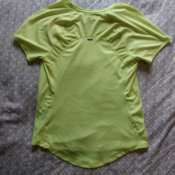 ✨️3 for 50✨️ Active Sports T-shirts - Picture 3 of 8